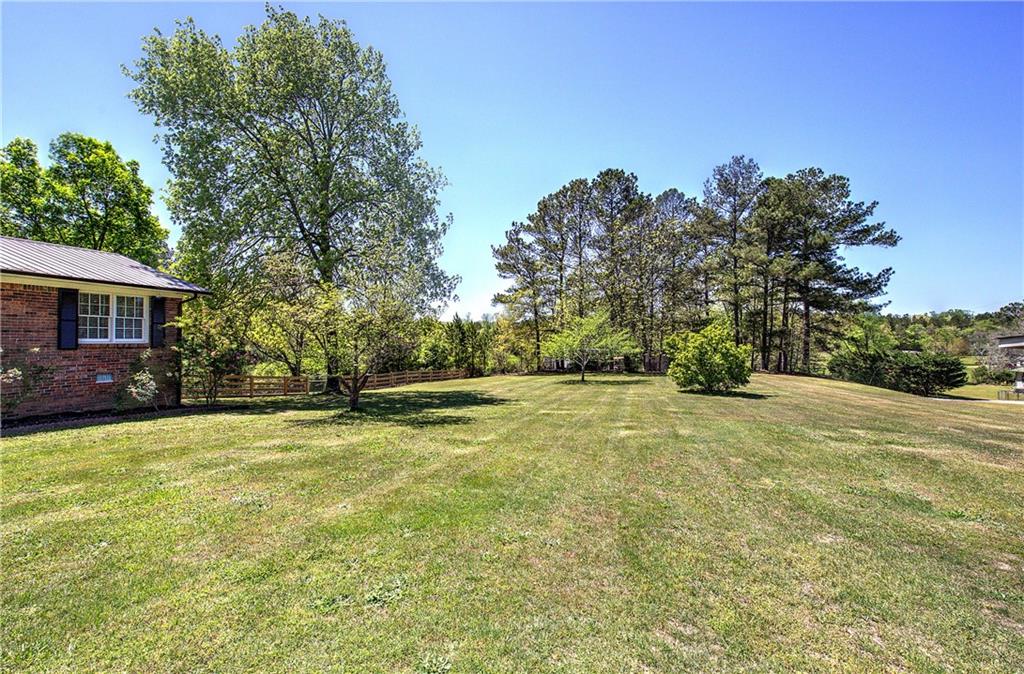 300 Mini Road Se Property Photo 47