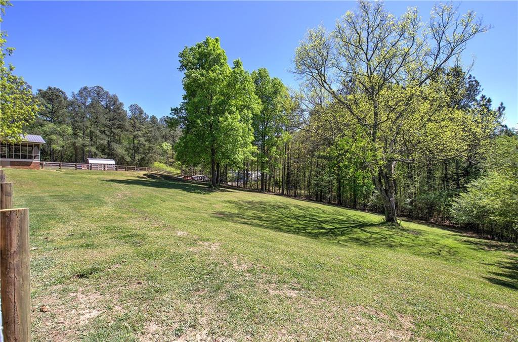 300 Mini Road Se Property Photo 52