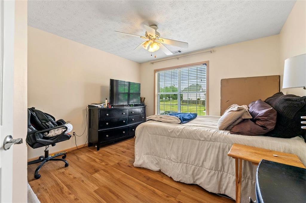 5147 Winding Glen Drive Property Photo 16