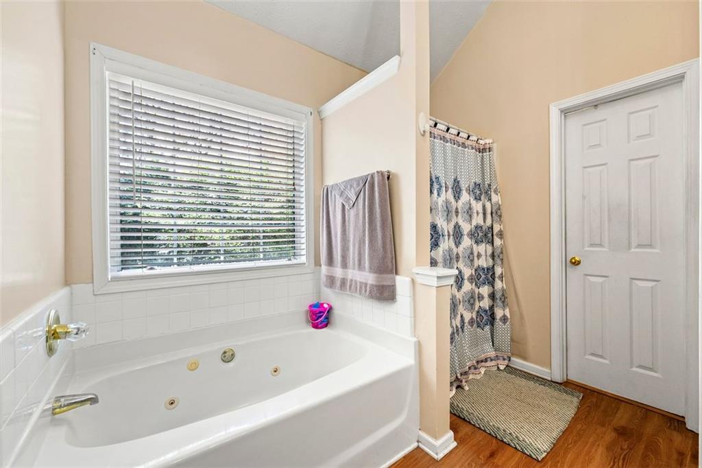 5147 Winding Glen Drive Property Photo 20