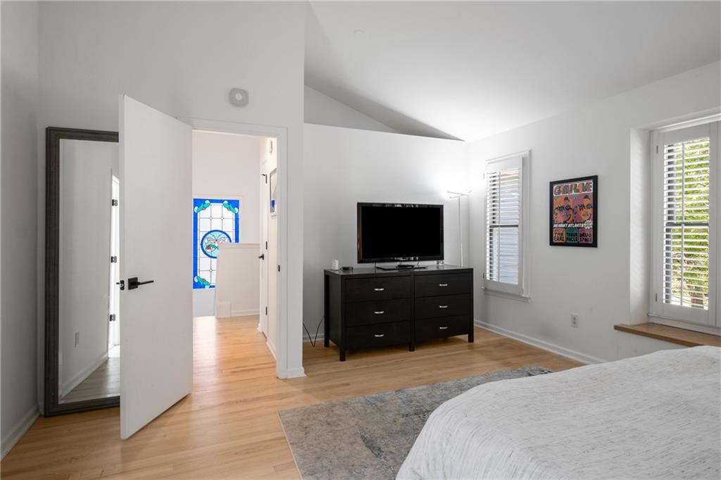 907 Edgewood Avenue Property Photo 21