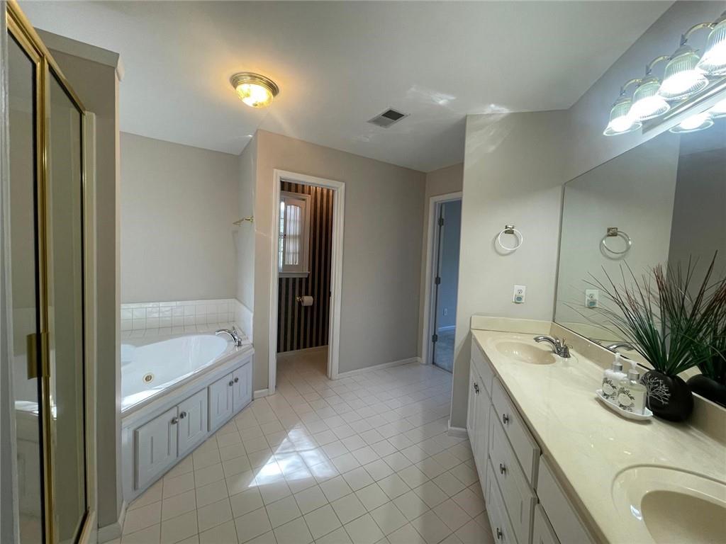 8100 Greens Mill Way Property Photo 23