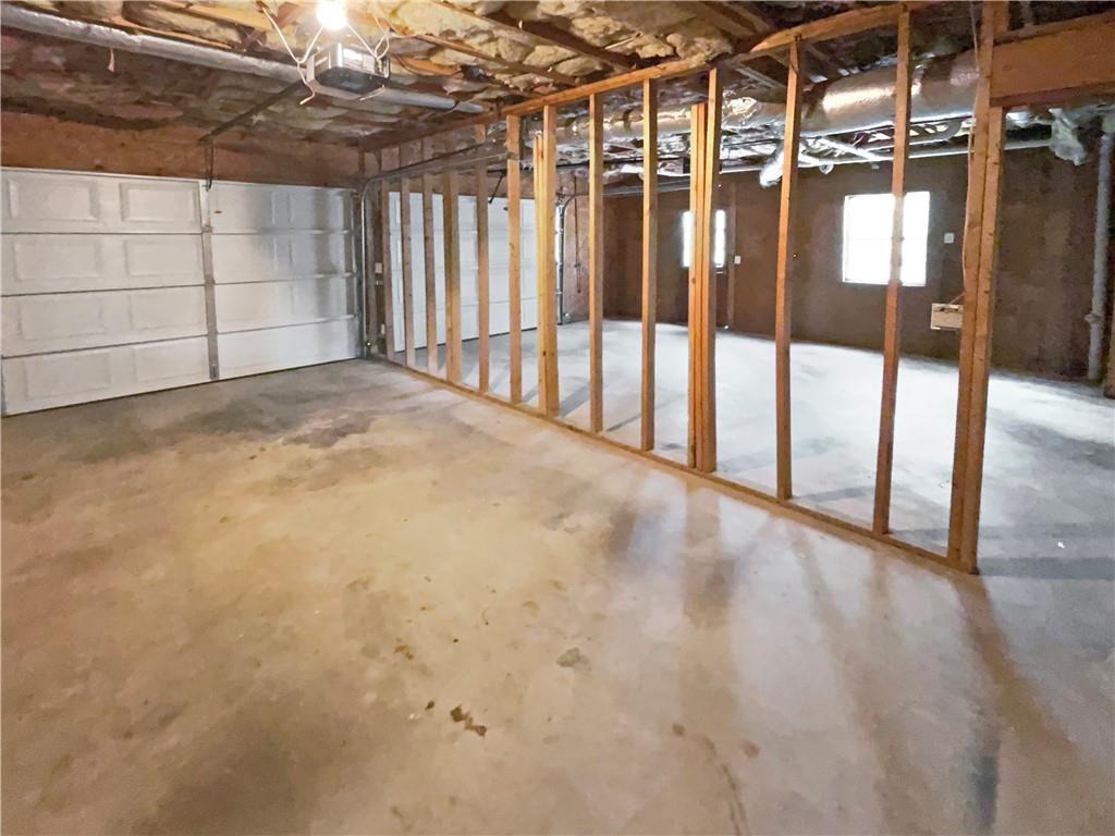 8608 Creekview Court Property Photo 26