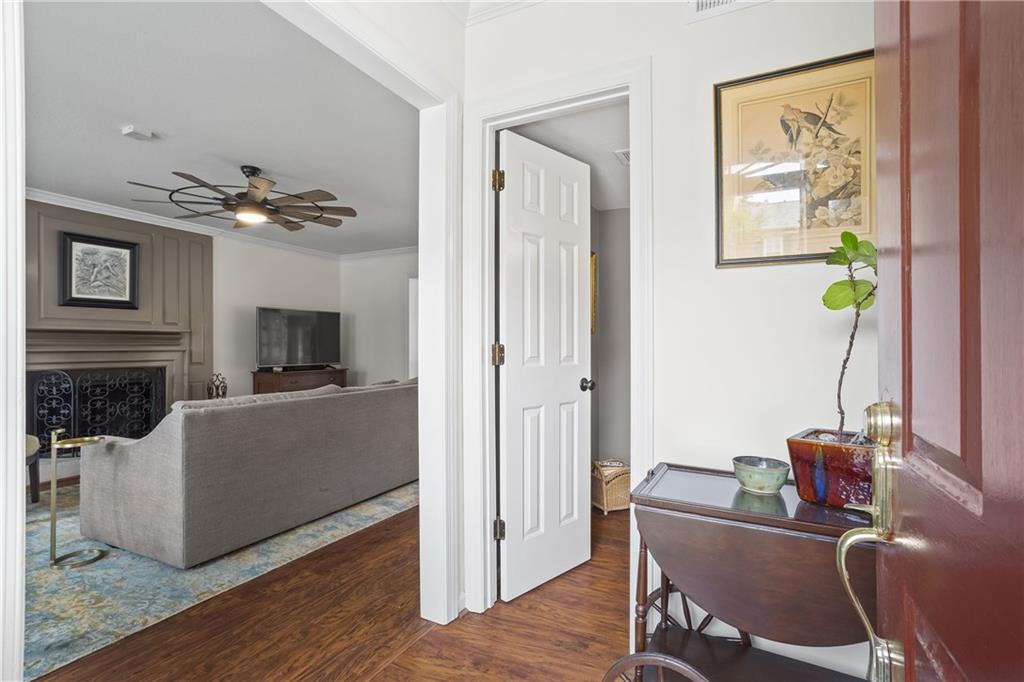 1 James River Place Ne Property Photo 3