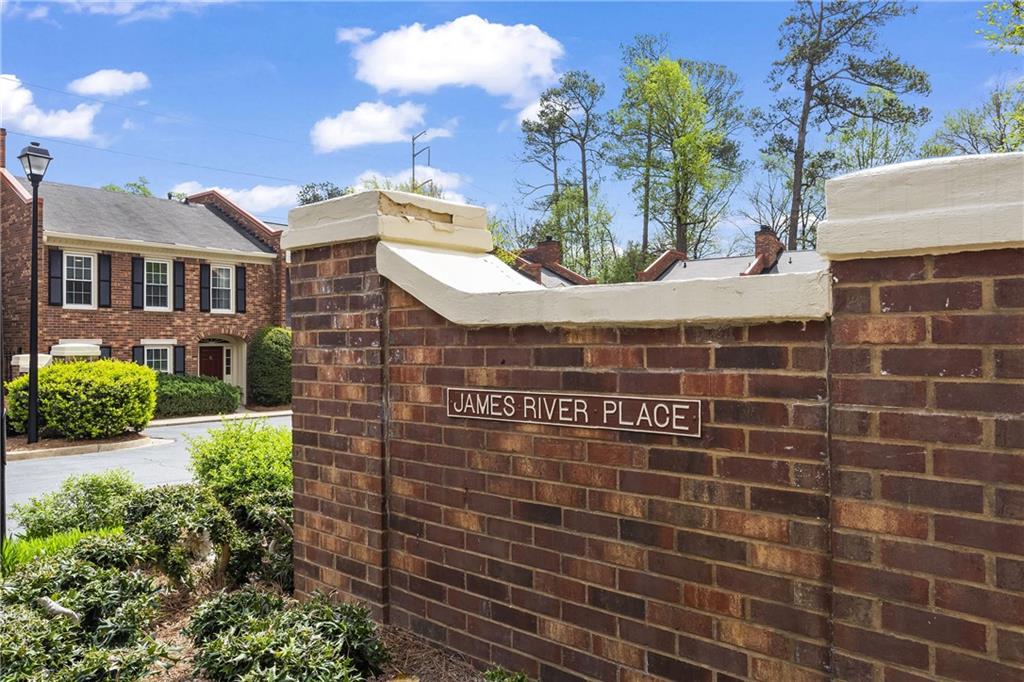 1 James River Place Ne Property Photo 36