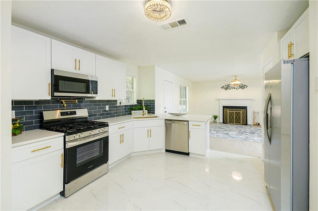 3554 Cherry Bloom Way Property Photo 9
