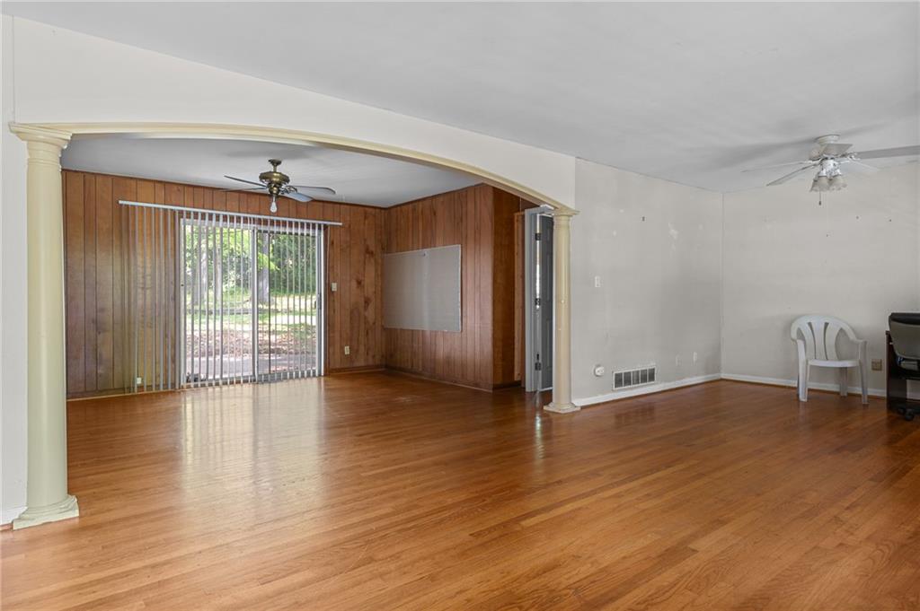3944 Woburn Drive Property Photo 4