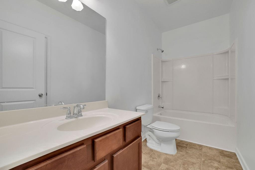 21 Belmore Manor Drive Property Photo 11