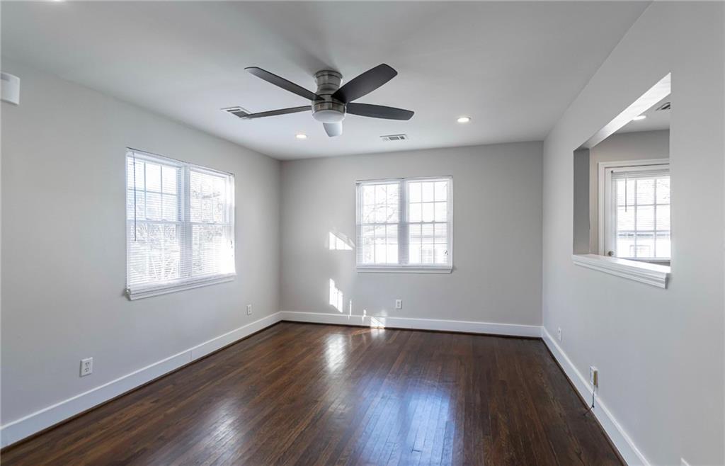 60 Cleveland Street Se Property Photo 4
