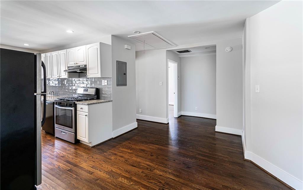 60 Cleveland Street Se Property Photo 6
