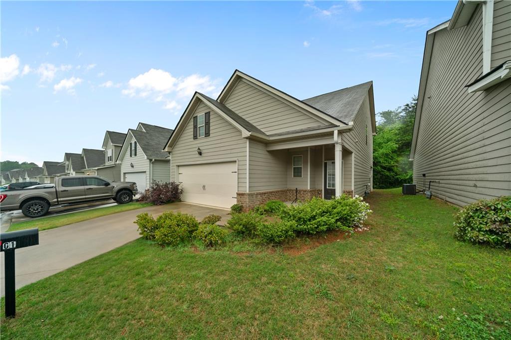 61 Castlemoor Loop Property Photo 1