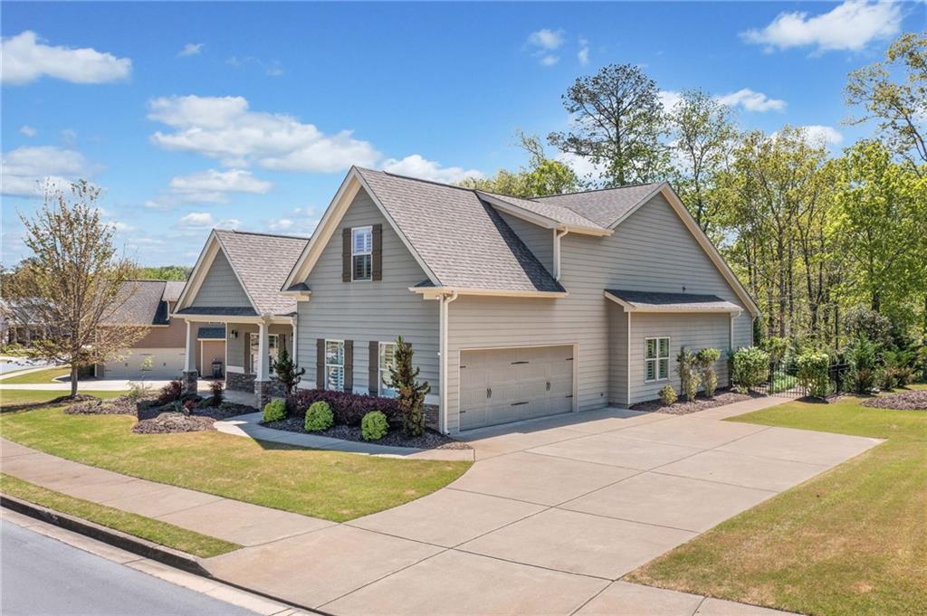 167 Arrowridge Property Photo 3
