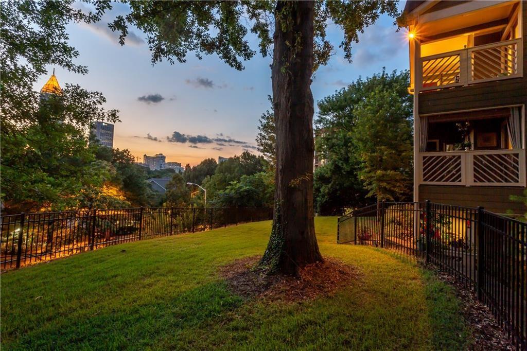 608 Mcgill Place Ne Property Photo 3