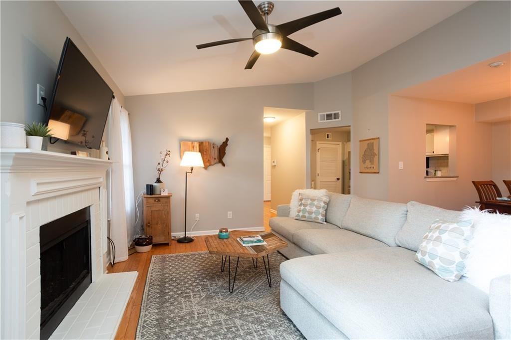 608 Mcgill Place Ne Property Photo 5