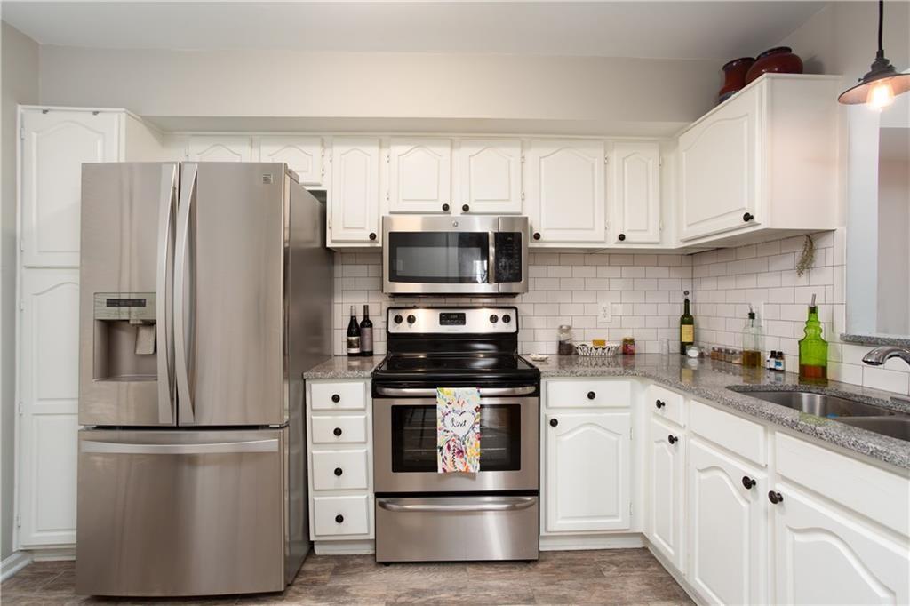 608 Mcgill Place Ne Property Photo 7