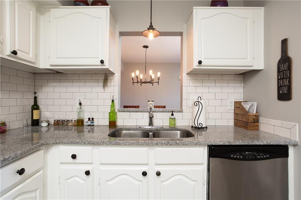 608 Mcgill Place Ne Property Photo 8