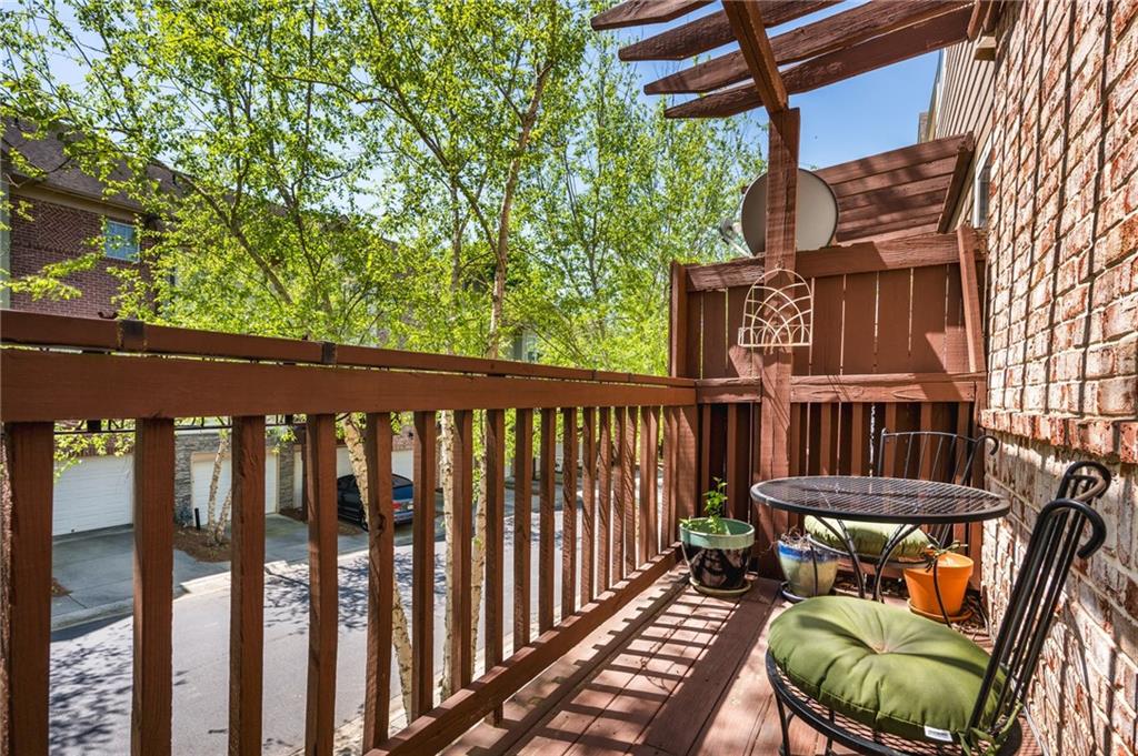 1233 Ashford Creek Park Ne Property Photo 14