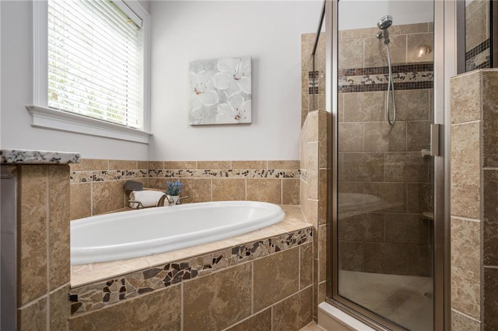 1233 Ashford Creek Park Ne Property Photo 20