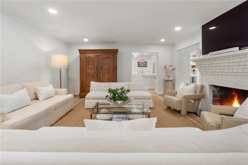 1305 Old Woodbine Road Property Photo 6