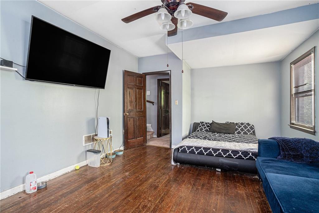 2550 Amalfi Drive Property Photo 6