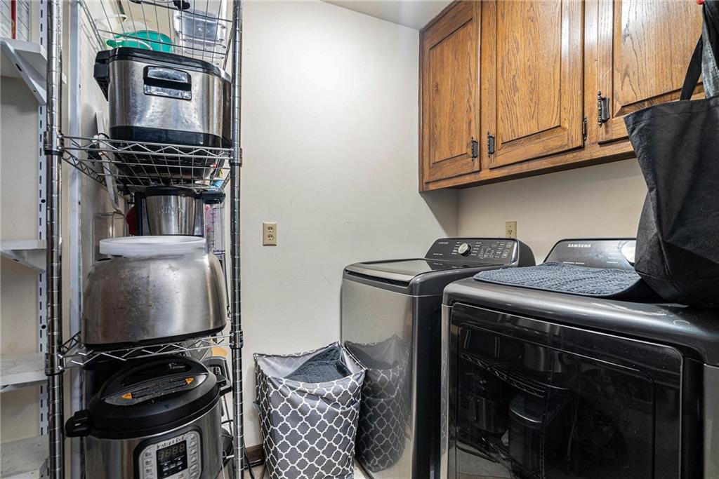2550 Amalfi Drive Property Photo 11
