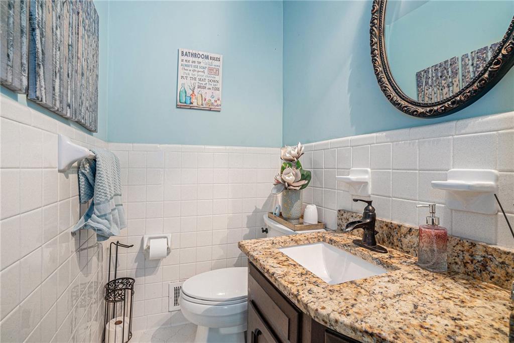 2550 Amalfi Drive Property Photo 17