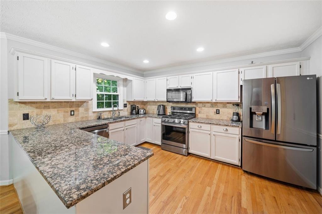 401 Briardale Court Property Photo 12