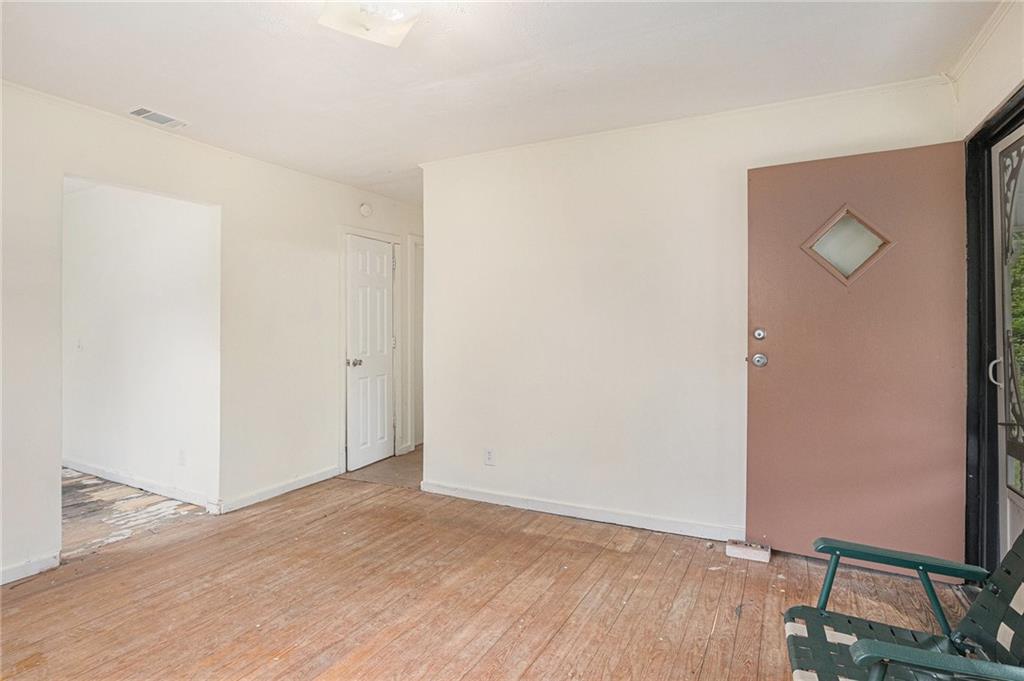 190 Derby Street Property Photo 8