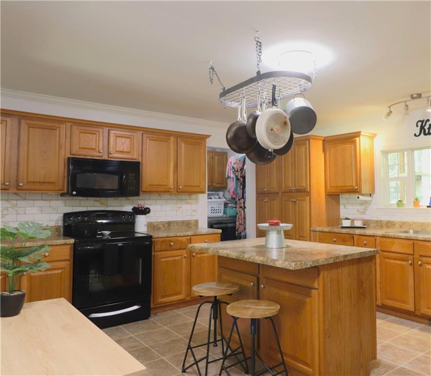 4650 Perry Road Property Photo 12