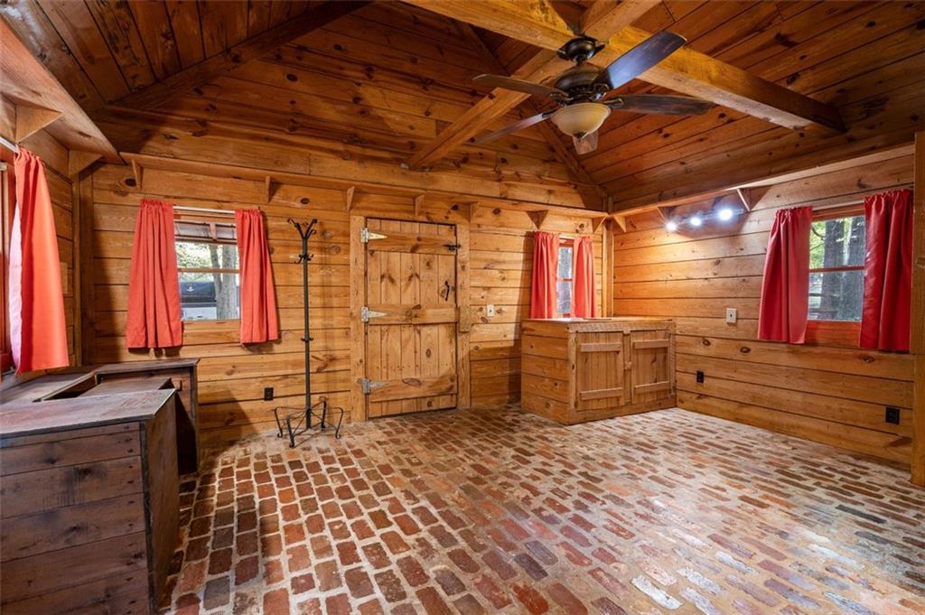 3401 Clay Road Property Photo 25