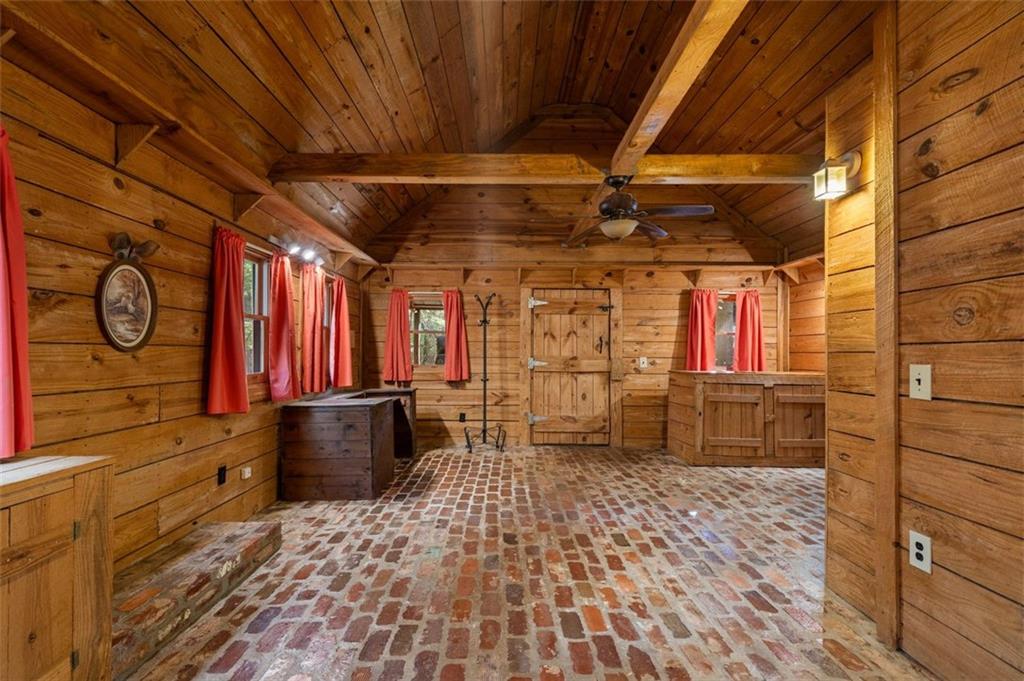 3401 Clay Road Property Photo 26