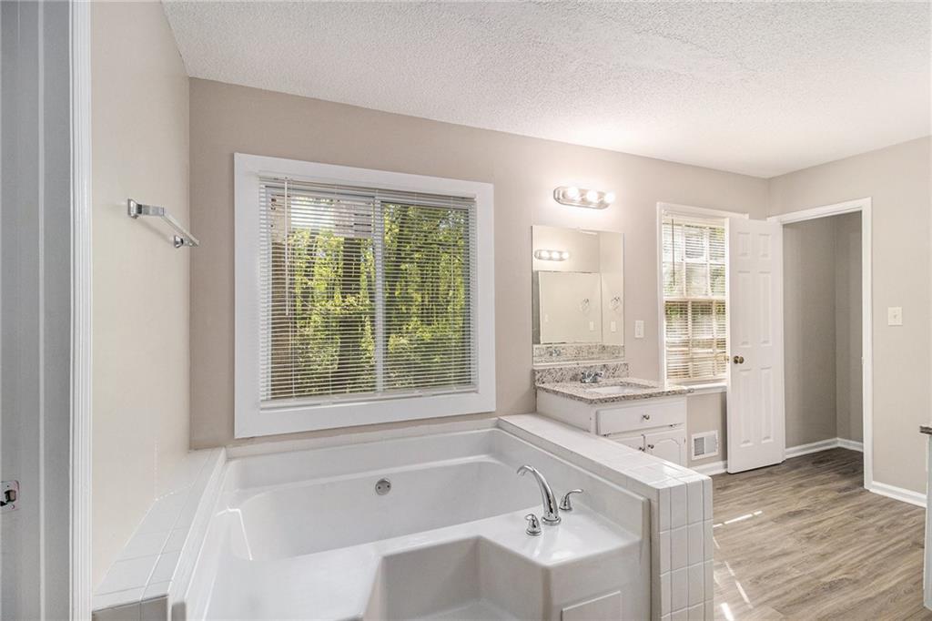 464 Meadowbrook Drive Property Photo 18