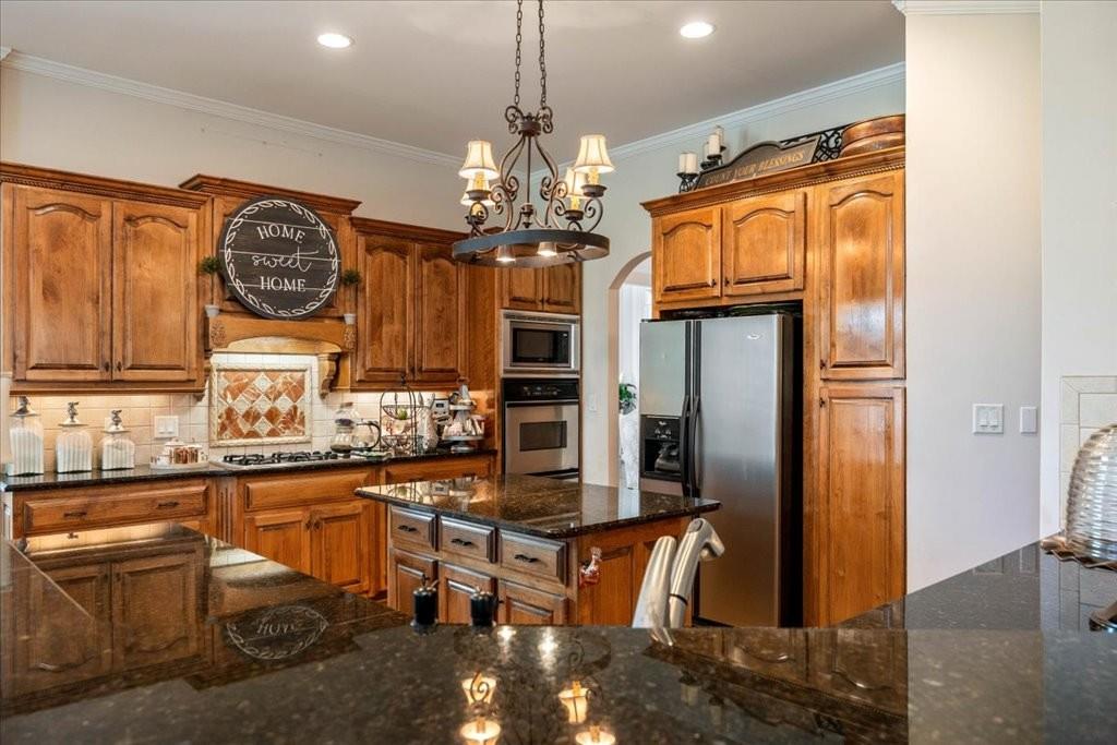 802 Pathview Court Property Photo 13
