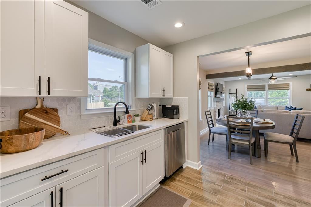 432 Fair Street Property Photo 12