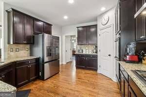 283 Rosebay Lane Property Photo 12