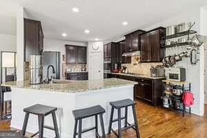 283 Rosebay Lane Property Photo 14