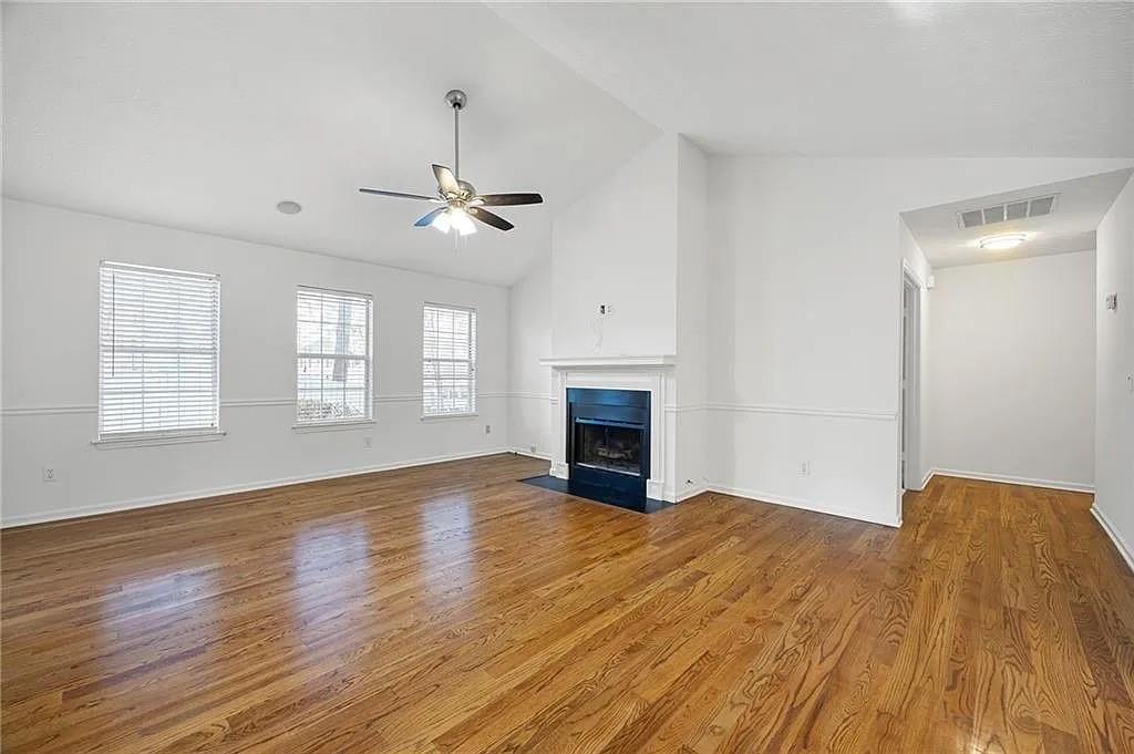 4901 October Way Nw Property Photo 3
