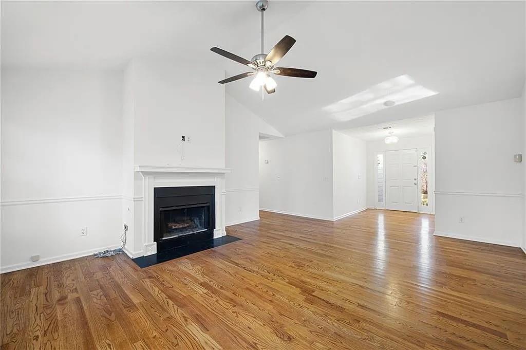 4901 October Way Nw Property Photo 4