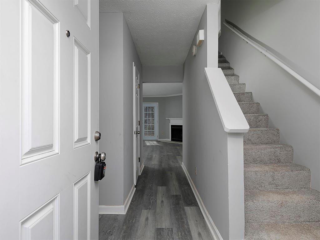 351 W Post Oak Crossing Sw Property Photo 8