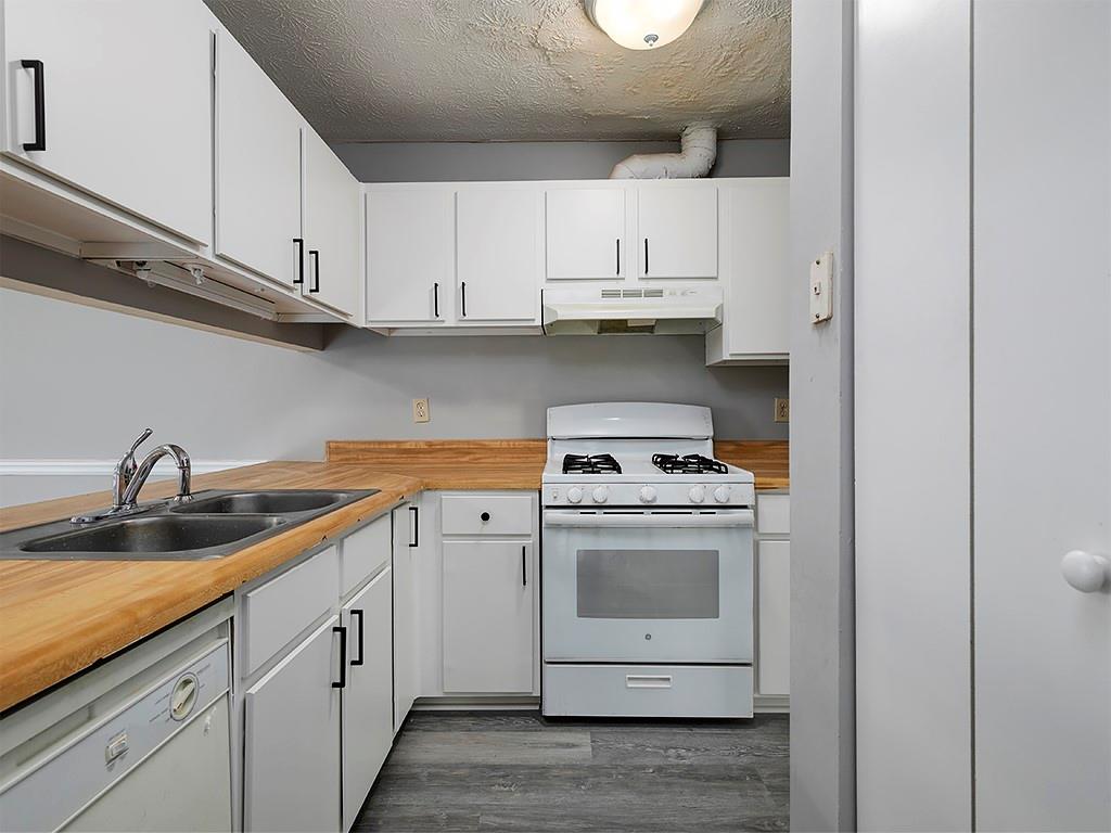 351 W Post Oak Crossing Sw Property Photo 20