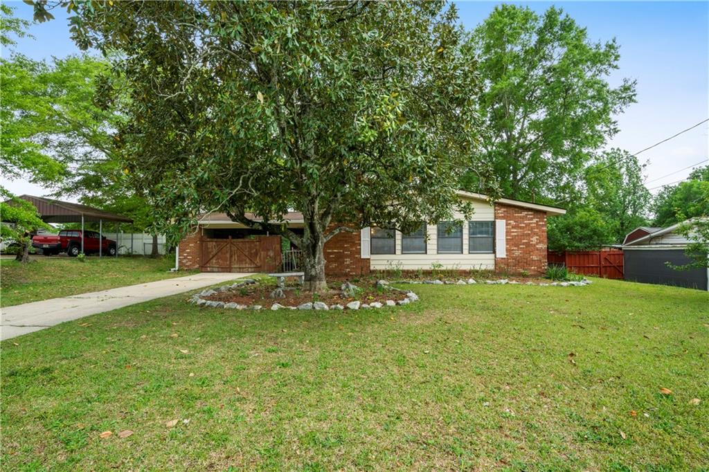 4327 Kenesaw Drive Property Photo
