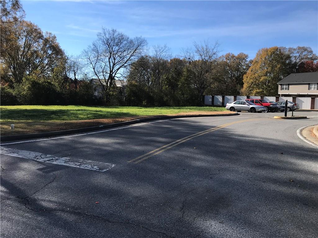 506 Cassville Road Property Photo 4