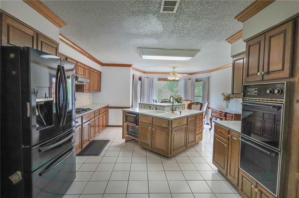 2100 Highway 138 E E Property Photo 6