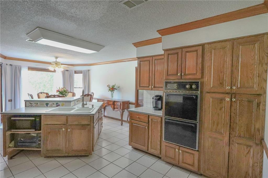 2100 Highway 138 E E Property Photo 8