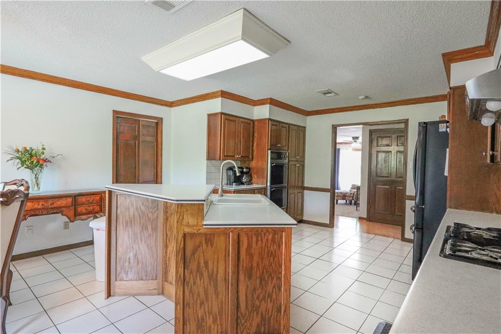 2100 Highway 138 E E Property Photo 9