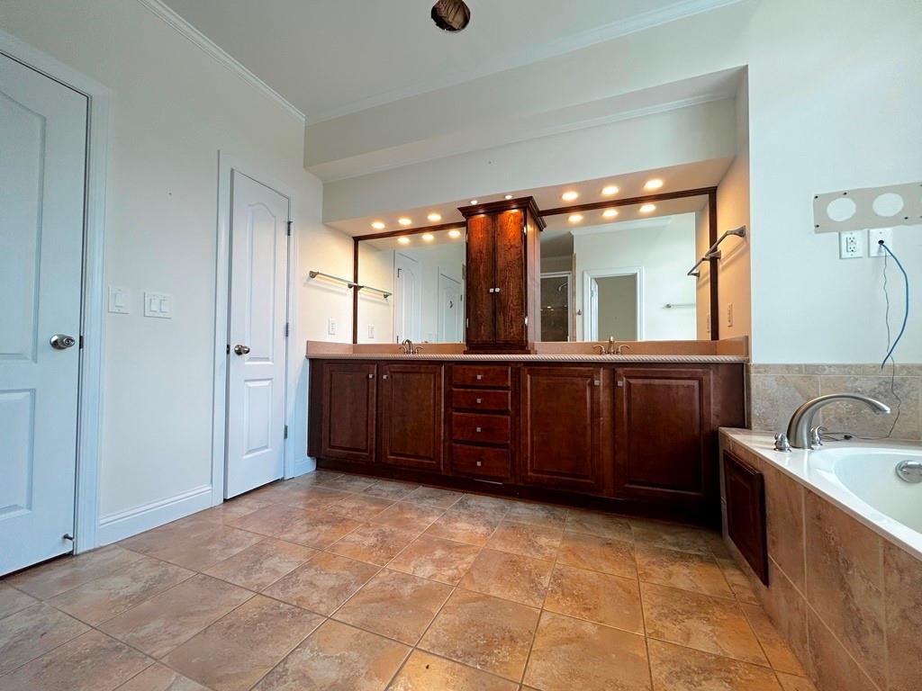 4060 San Marco Way Property Photo 17