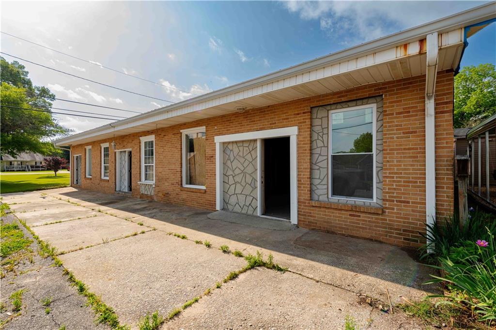 8 W 2nd Street Property Photo