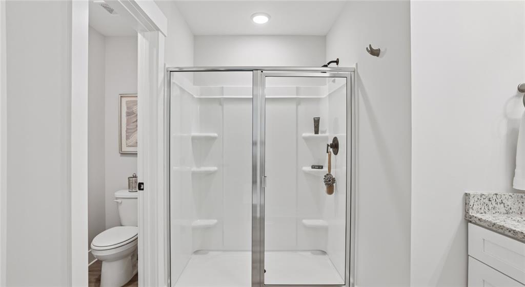 102 Fairlie Parkway Unit Stapleton Property Photo 8