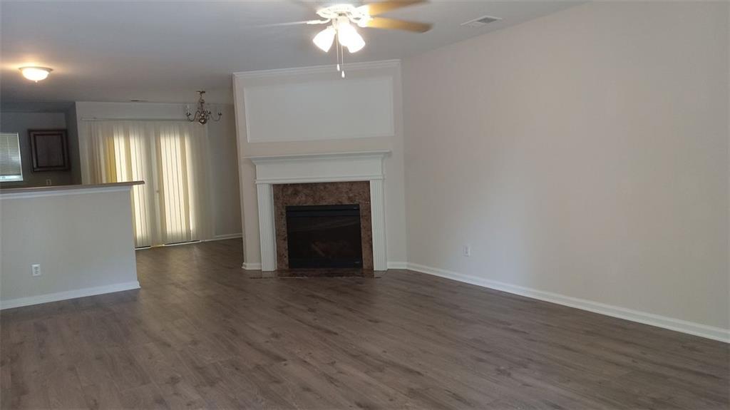 755 Crestwell Circle Sw Property Photo 2