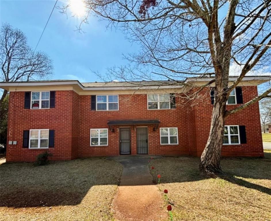 300 Mallory Street Property Photo 1